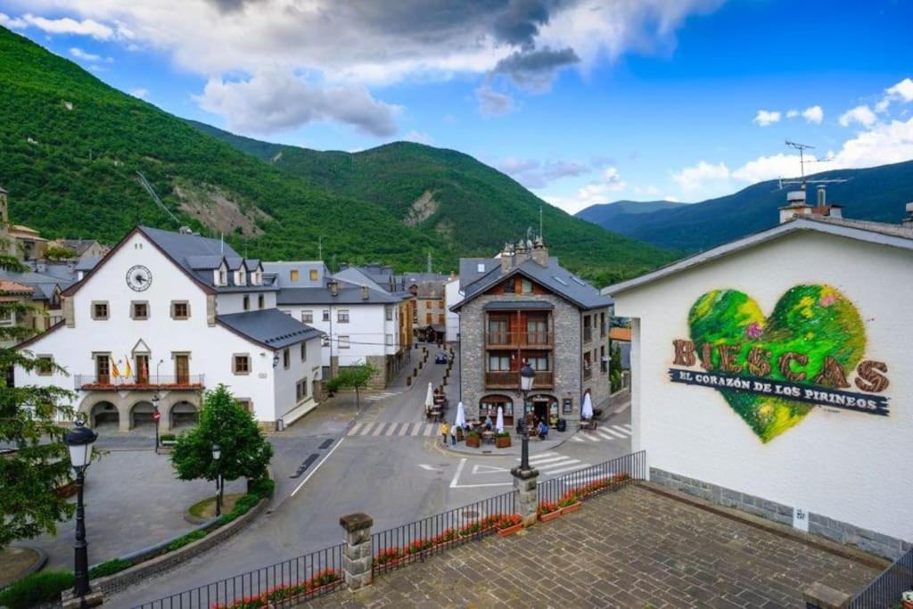 Casa Rustica Familiar En Los Pirineos Biescas Kültér fotó